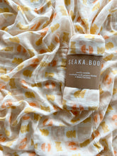 Load image into Gallery viewer, Seakaboo Organic Bamboo Cotton Baby Swaddle|Wrap:  Lune
