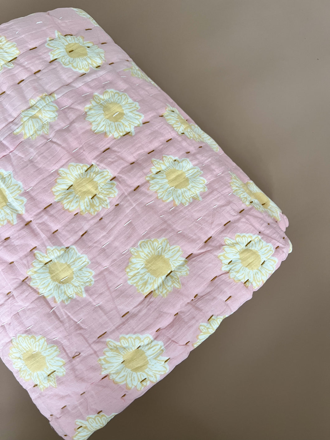 Single Kantha Quilt :  Blush Daisy