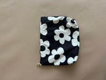 Load image into Gallery viewer, SAMPLE Cosmetic/Nappy Purse:  Black Soli
