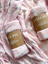 Load image into Gallery viewer, Seakaboo Organic Bamboo Cotton Baby Swaddle|Wrap:  Star Lily
