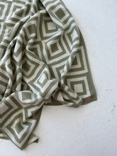Load image into Gallery viewer, BeiBi Blanket -  Green Square
