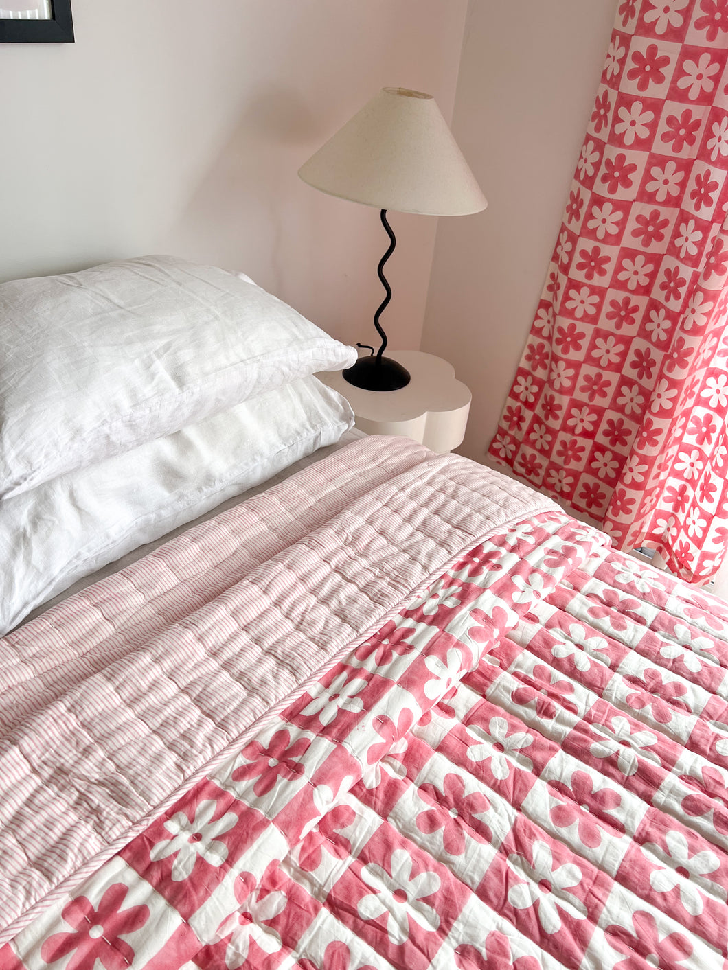 Single | King Single Quilt: Cotton Filled: Pink Soli